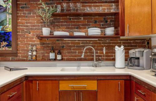 City Loft Group Getaway King Downtown Location - Foto 9