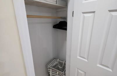 OoohLaLa! 2 Beds and 2 Full Baths w/Free Parking - Foto 10