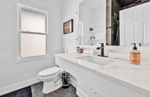 Cool Urban Stay Downtown Loft - Photo 25