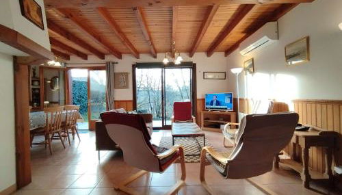 Chalet cosy au vert pour 6 avec piscine et Wi-Fi, proche Souillac - FR-1-828-3 - Foto 5