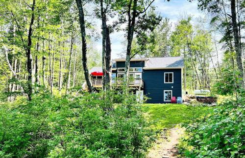 Outstanding Retreat with Dock, Game Space and Lake Views in Wisconsin - Foto 9