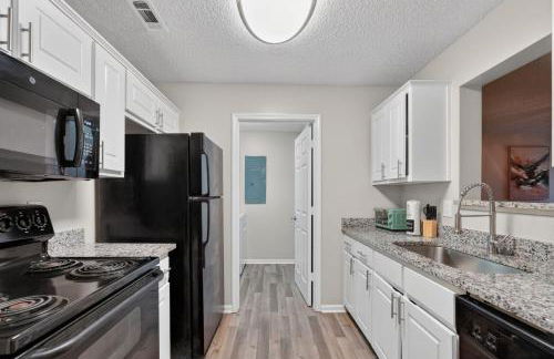 Bright Stockbridge condo with full kitchen - Foto 9