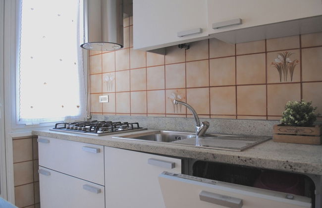 Bnbook - Sesto Calende Train Station - Foto 14