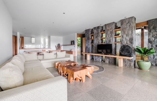 Jimbaran Balangan BeachFront Villa Nakar - Foto 16