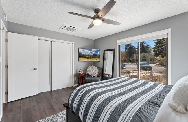 Spirit of the Rockies - Private Backyard & Hot Tub - Foto 4