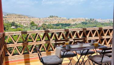 Hill View Benalmadena Appartment with fresh renovation - Foto 3