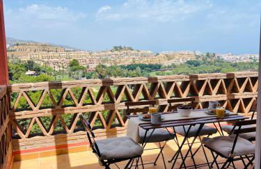 Hill View Benalmadena Appartment with fresh renovation - Foto 3