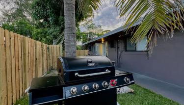 20 OFF Golden Hour BBQ 10 MIN Beach Airport FL - Foto 2