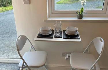 Adorable bedsit for you, partner and your pet! - Foto 16