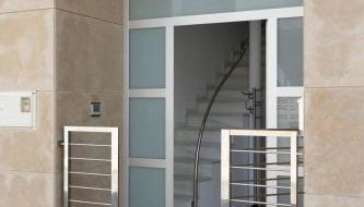 Casa particular en la playa a pocos metros del mar con garaje - Foto 3