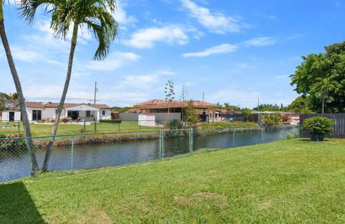 Casa Cabos - Fun in Miami - Pool BBQ - Fit 10 - Photo 23