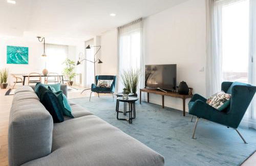 Plaza de España Skyline - Photo 112