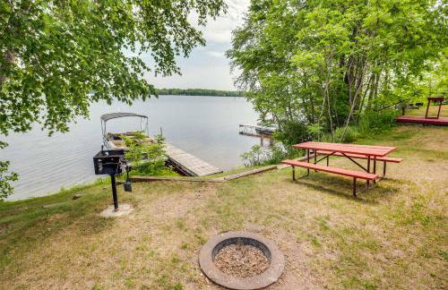Pet-Friendly Wisconsin Cabin on Lake with Fire Pit! - Foto 5