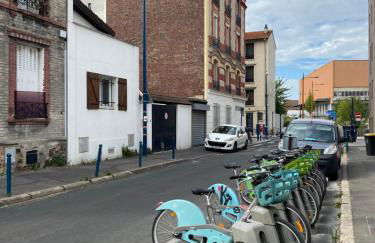 Paris-Eiffel, bienvenue -terrasse -Netflix - Foto 20