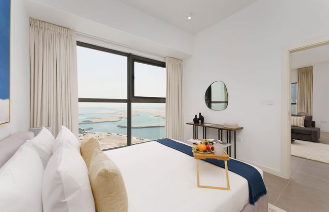 Maison Privee - Modern & Panoramic Sea View Apt on Al Reem Island - Photo 10