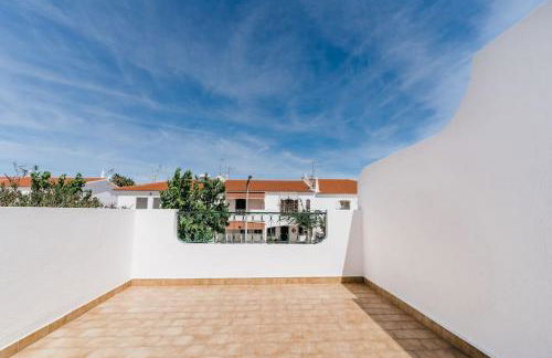 StaySalty - Resort Style Family Beach House with Pool - Foto 29