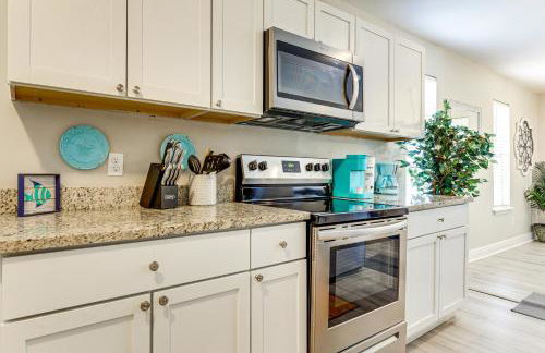 Endless Entertainment! Unique and Cozy Theodore Home - Foto 10