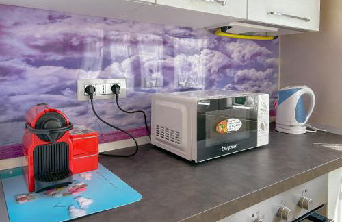 Perfect Spot with WiFi & AC by Host Hero - Foto 11