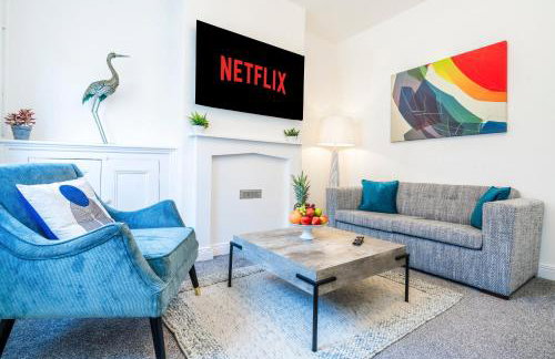 Contractor Friendly - Sleeps 7 - Fast WiFi - Near A50 - Foto 1