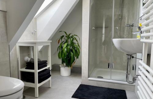 Ruhiges und citynahes Dachgeschoss-Nest - Foto 4