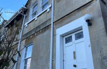 Quiet location close to centre - Photo 1