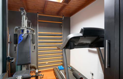 Luxury and Harmony House - Photo 35