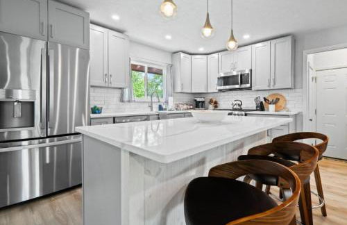 Spacious and Luxury Designed Ranch with Game Room - Foto 38