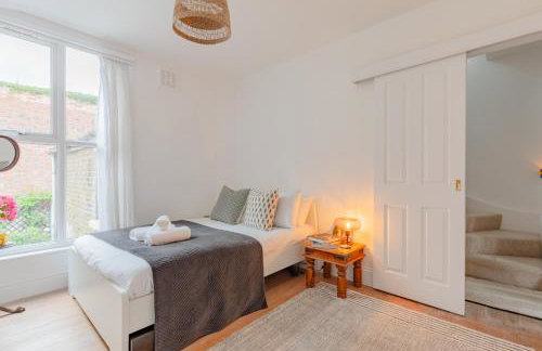 Luxuriously Curated 4BD Home Stoke Newington - Foto 50