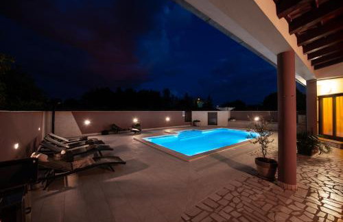 Villa Komel with Pool - Foto 4