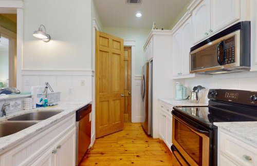 Retreat Steps to Beach Large Deck Family Fun - Foto 11