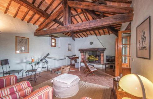 Amazing Home In Bucine Ar With Kitchen - Foto 16