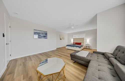 Oneluxstay 3BR Home Near the Beach - Foto 50