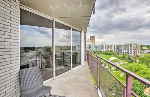 7th-Floor Omaha Condo with Balcony and Park Views - Foto 2