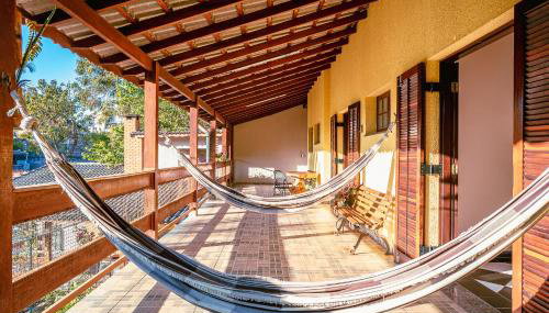 Refúgio e diversão para FAMÍLIAS a 60 min de SP - Piscina, Churrasqueira, wifi 300Mbps - PETFRIENDLY - Foto 5