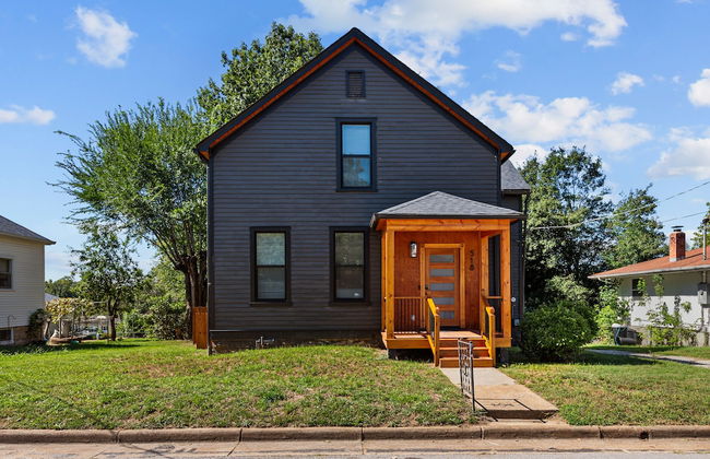 Wine Country Getaway | JZ Vacation Rentals - Photo 32