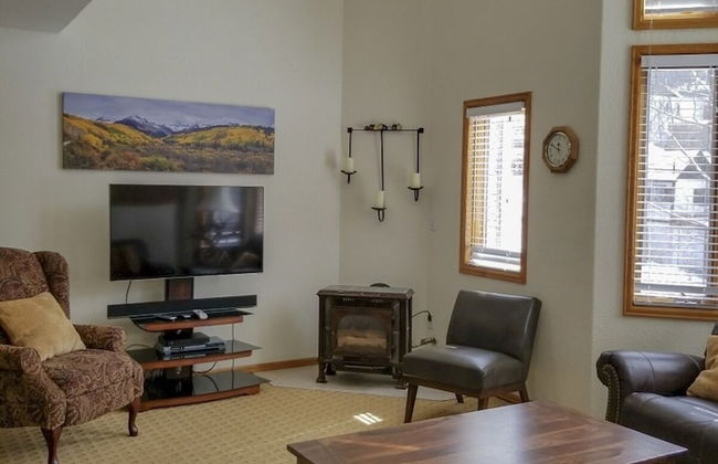 Cascade Three Bedroom Three Bath C03 - Photo 6