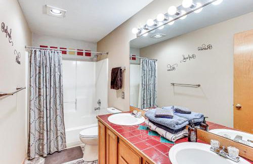 Home Theater and Large Backyard Deck Tacoma Abode! - Foto 21