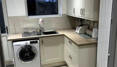 Modern welsh cottage - Photo 1