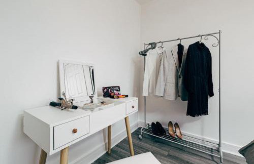 Park & Relax in 1bd Central Liverpool home - Foto 41