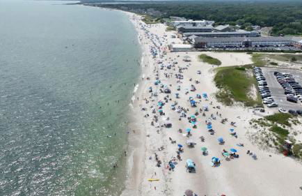 Private beach Stunning views Pool and Tennis - Foto 41