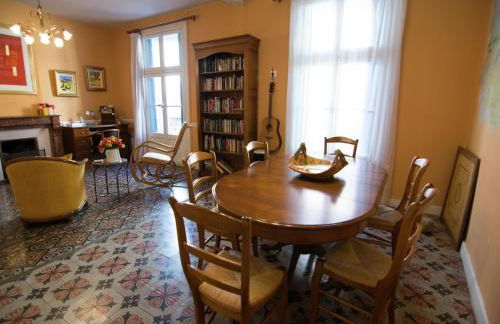 Old wine storehouse with terrace and garden - Foto 3