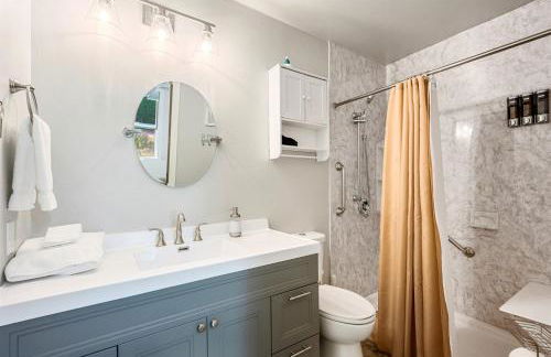 Secluded Home Walk to Marina GameRoom & HotTub - Foto 31