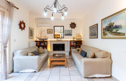 Avia's Seaside Hideaway with Lush Garden - Foto 8