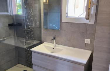 Maison chaleureuse à Ajaccio avec vue sur le jardin - Foto 9