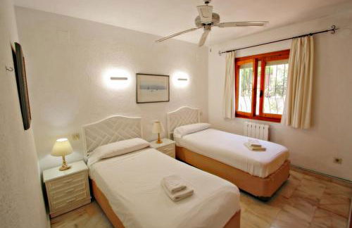 Nessa - well furnished villa with panoramic views in Benitachell - Foto 27