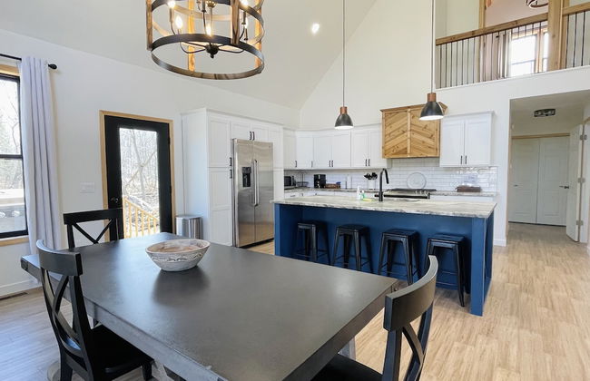 Amazing Lake House With Beach Access 4 Bedroom Home by RedAwning - Foto 38