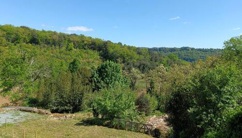 Chez Pierrot Gîte 4 pers Vue vallée Parking privé Calme - Foto 3