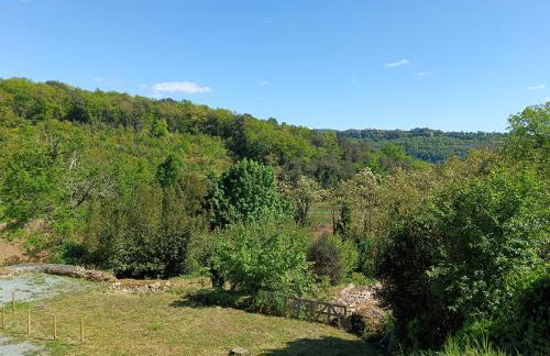 Chez Pierrot Gîte 4 pers Vue vallée Parking privé Calme - Foto 3