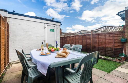 Monmouth House Aylesbury Premier Quality Accommodation For Larger Families Contractors And Professionals Sleeps Up to 6 Guests - Foto 69