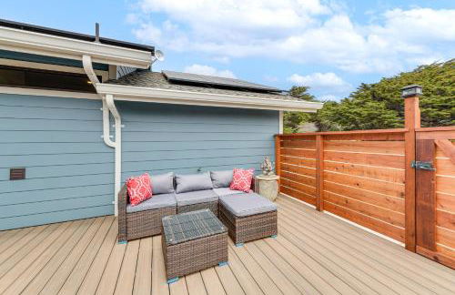 Walk to Beach Luxury Oceanfront Escape in Caspar - Photo 20